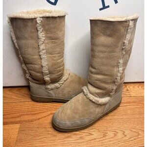 Size 8 - Women’s UGG Australia Chestnut Sundance II #5325 Sheepskin Boots Fur